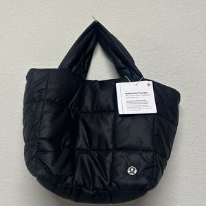 NWT lululemon athletica Black Quilted Mini Bag